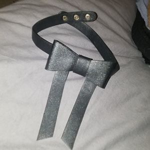 Bow tie choker